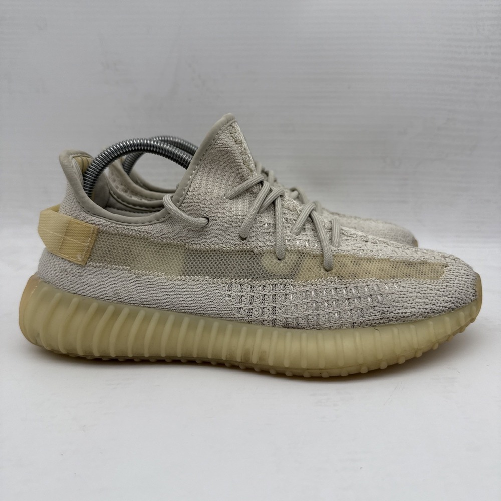 Adidas Men's SZ US 9 Yeezy Boost 350 V2 Low Light Sneakers Shoes